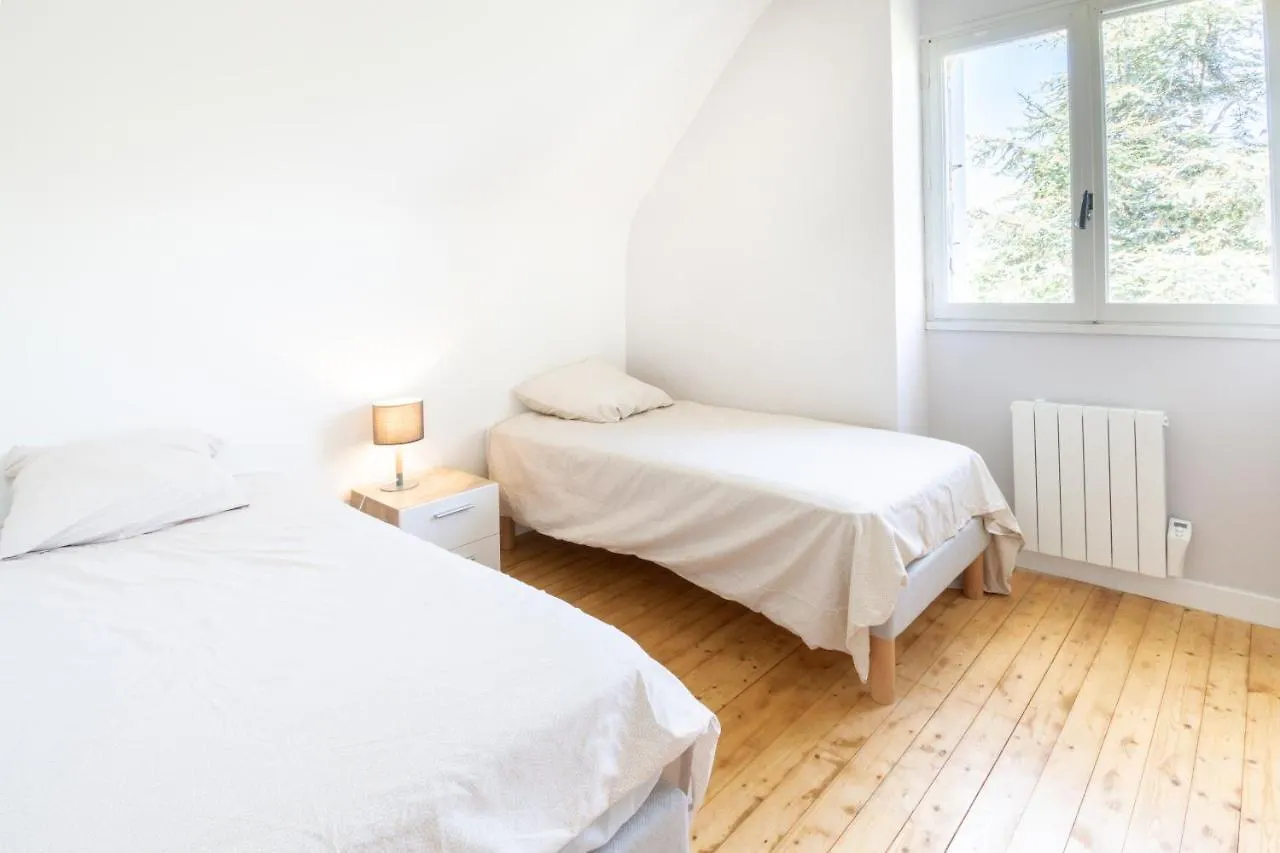 Tasmannia Villa Erquy 0*,